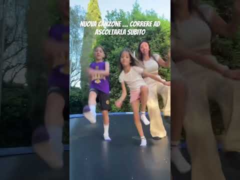 Avete giร ascoltato la nostra nuova canzone??