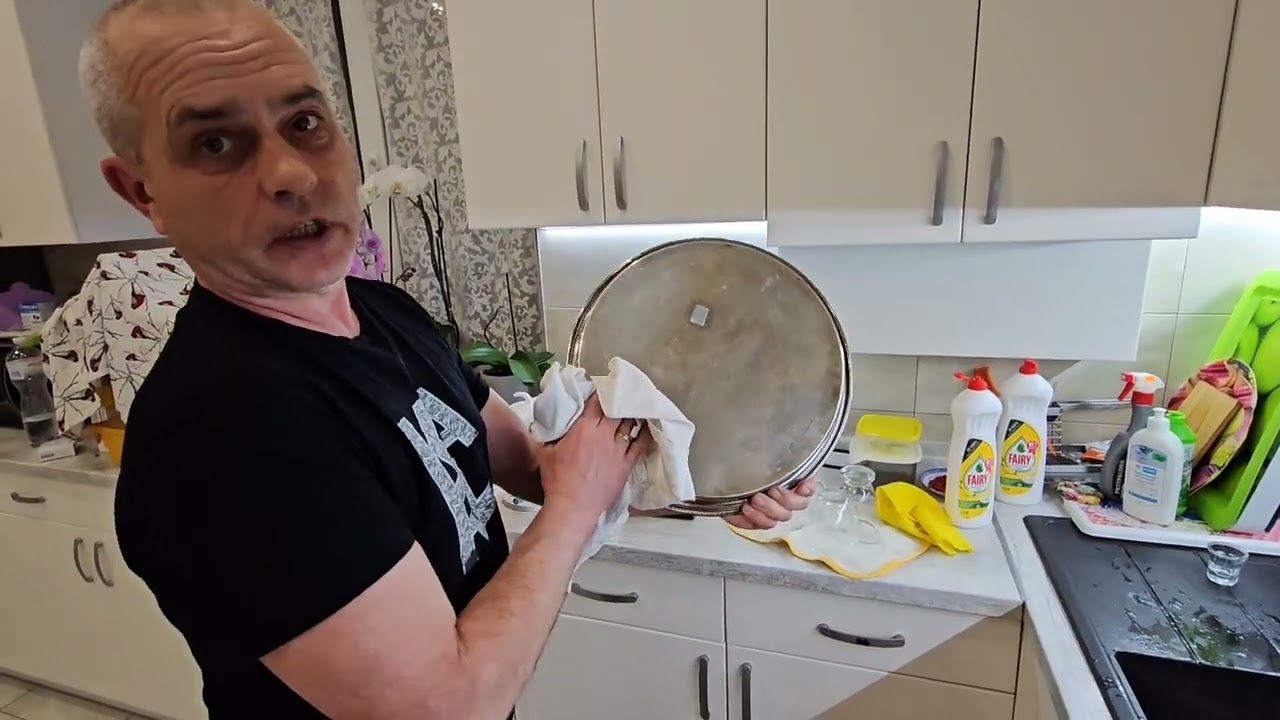 Вы меня уже достали, чистим серебро!