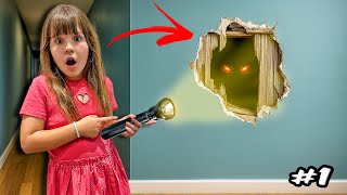 😱 ¡ALGO SE MUEVE EN LA PARED DE NUESTRA CASA!