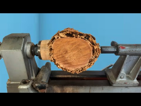 Dari limbah sisa rayap...proses pembuatan gelas es teler _ bubut kayu
