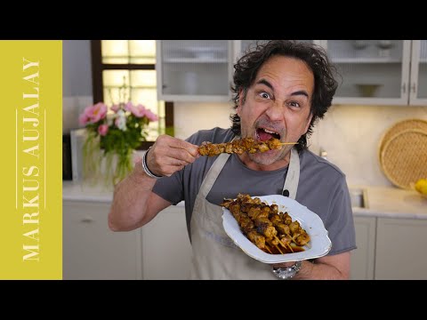 Grillspett av fläskkarré med gurksallad | Markus Aujalay