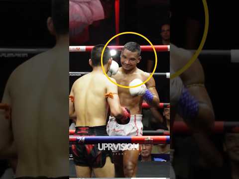 คนงานก่อสร้าง ที่ต่อยมวยได้นิดหน่อย 😨🔥 . #มวยไทย #uprvision #uprvisionsport #muaythai