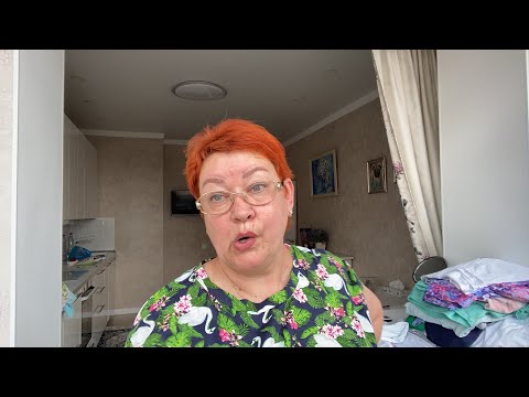Девушки МИХАЛЫЧА пристально следят за мной