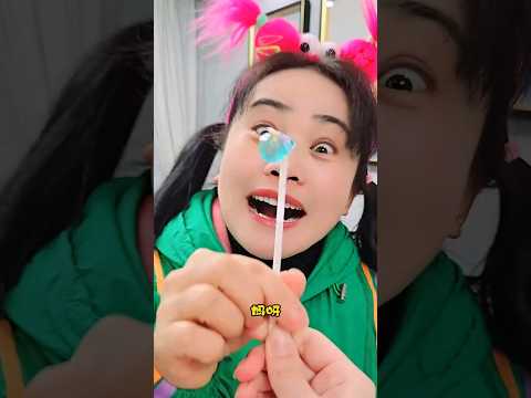 কুমীর আমার চকলেট খেয়ে নিলো 🤣~mini wood toy-woodworking art skill/wood hand crafts #shorts