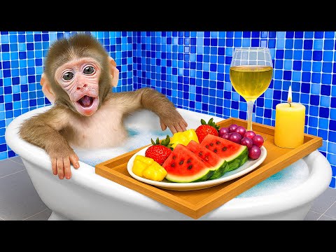 KIKI Monkey Bath in Bubble Bathtub and play M&M Vending Machine with Ducklings | KUDO ANIMAL KIKI