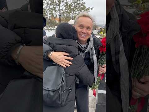 Директор Бориса Моисеева приехал в день памяти на могилу своего артиста /. 4.03.2025 Троекуровское