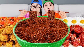 MUKBANG 직접 만든 양념치킨 소세지 먹방 FRIED CHICKEN AND BLACK BEAN NOODLES EATING DONA 도나