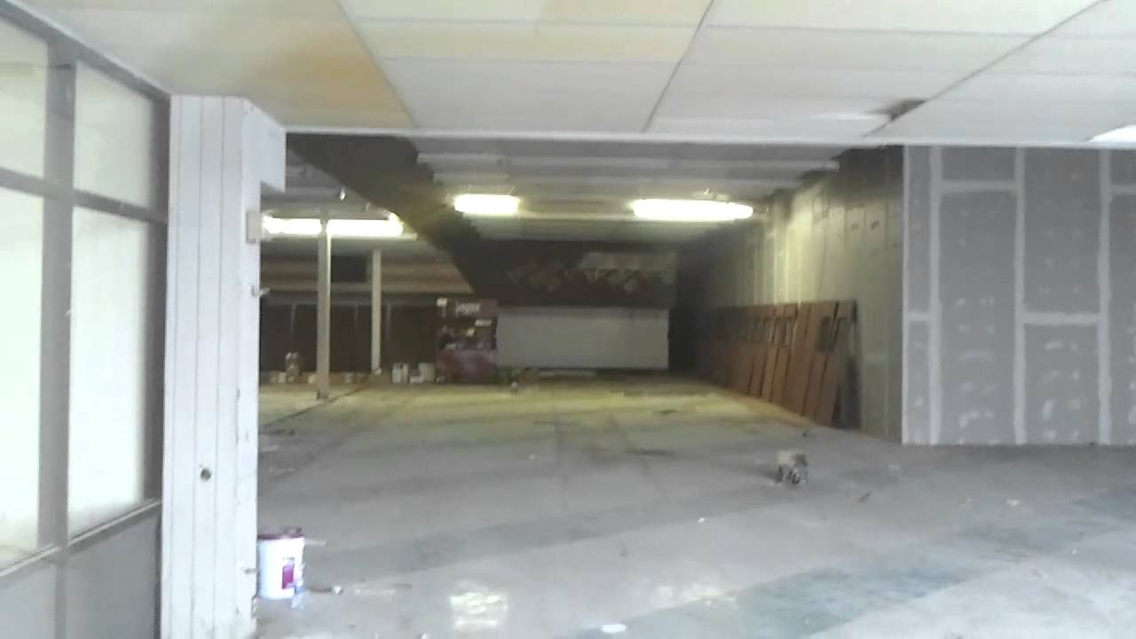 Exploring the Dead Innsbruck Mall