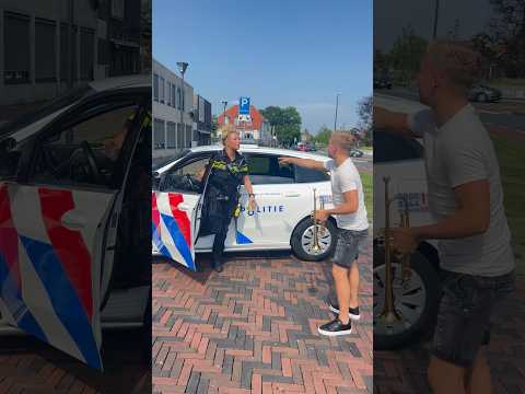 Wait for itโฆ๐๐ฎ๐ผ #lol #politie #police #politieshorts #politiekim @Politie_kim_vd_weij