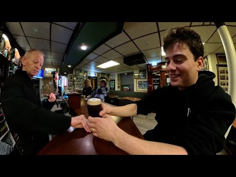 American Tourist Gets Guinness for FREE When He Orders in Irish Gaelic