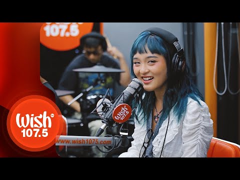 Angela Ken performs "Kulimlim" LIVE on Wish 107.5 Bus