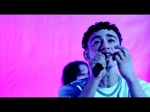 Olly Alexander - When We Kiss (Live on The Graham Norton Show)