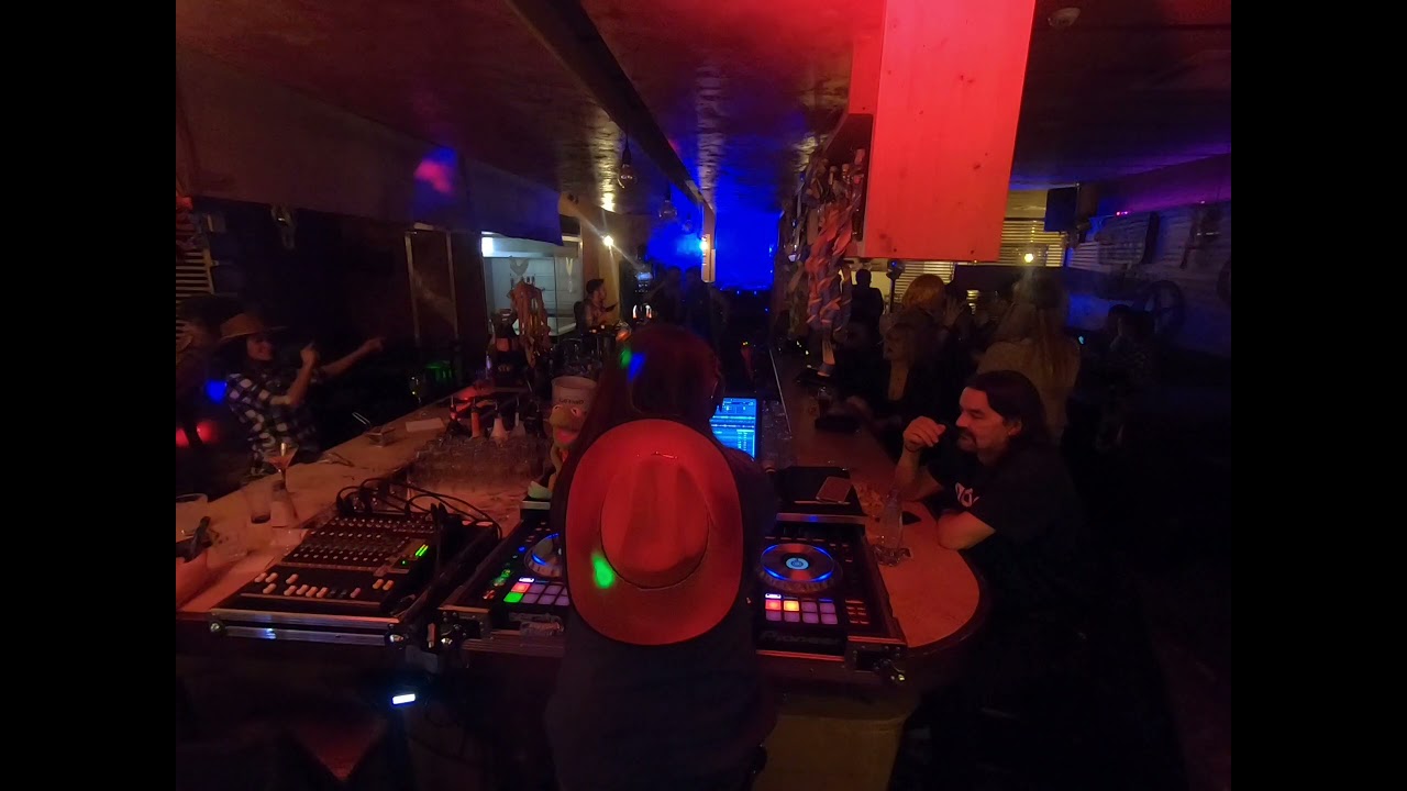 Alessandra Dj