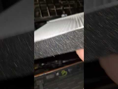 วิธีเปลี่ยนกรองแอร์ รถยนต์ ford ranger 2012