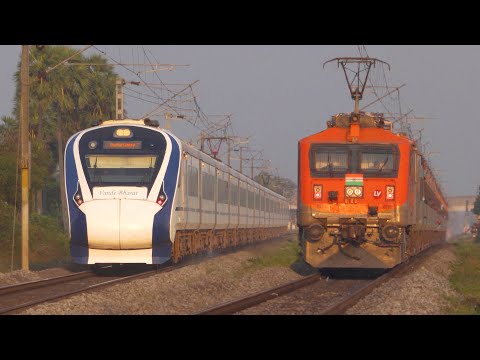 VANDE BHARAT Overtakes AMRIT BHARAT Express & Accelerates To 130 KMPH | Indian Railways