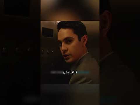 ربت مارك على صديقته برفق ، لكنها لم تغضب !!