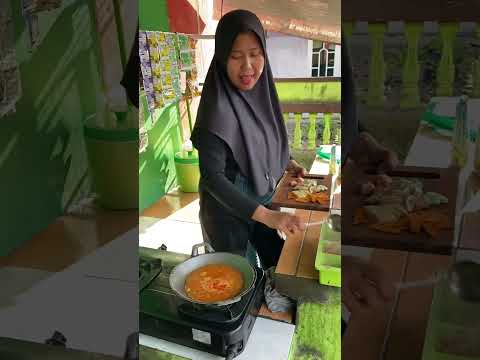 Karena bocil" ini gak berani beli seblak 2ribu eh mereka malah patungan beli seblaknya