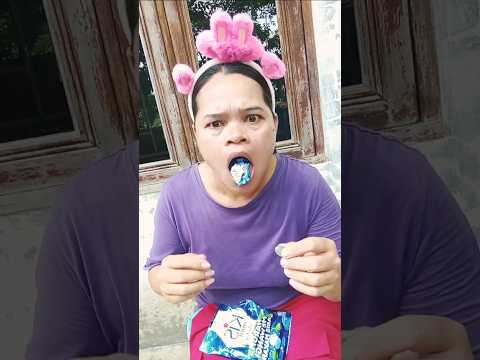 Malah bungkus nya yang di makan #shrots
