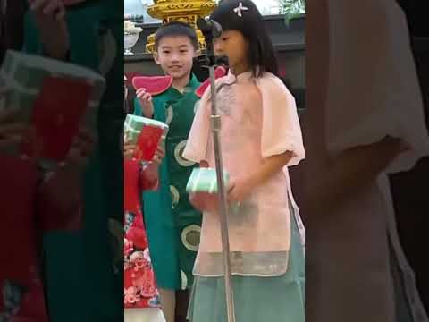 Xuân Này Con Không Về