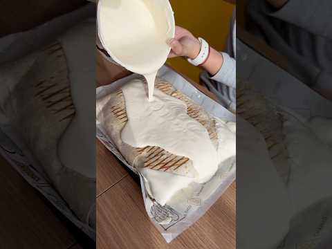 On a chargé notre X’trême Tacos de sauce fromagère 🤤