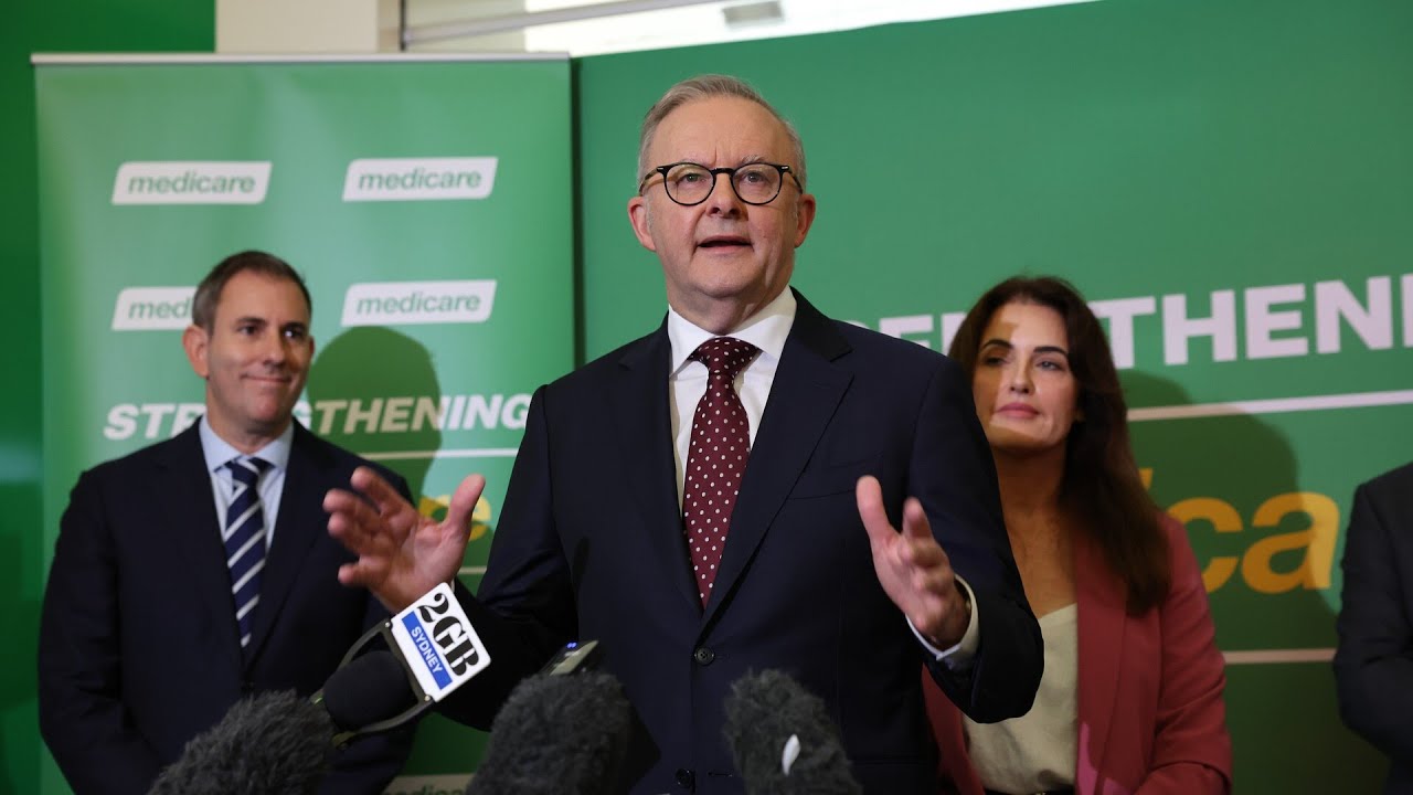 Heckler interrupts PM’s first election news conference in Brisbane