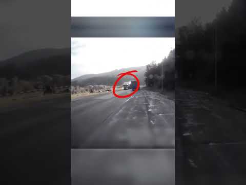 Фура остановила горящий бензовоз🔥