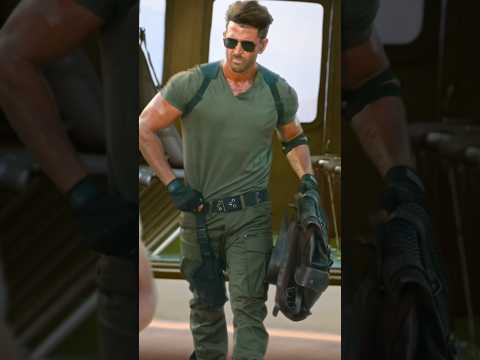 52-ാം വയസ്സിലും ലോകത്തെ ഏറ്റവും Handsome Man😎#handsomeboy #hrithikroshan #trendingshorts