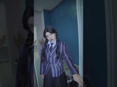 Mercredi Addams VS Grimace Shake dans la vraie vie ! #wandinha #mercredi #grimaceshake