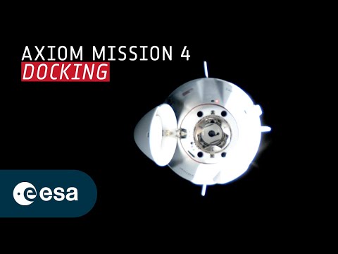 Docking of Axiom Mission 4 with Sławosz Uznański-Wiśniewski