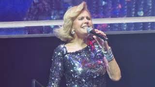 Helena Vondráčková - Málokdo ví [Live @ Pocta Hany Zagorové | Prague]