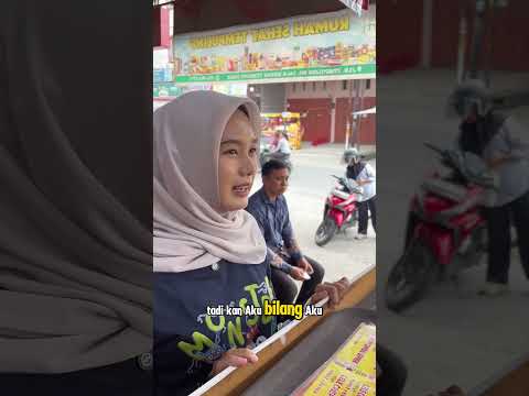 dietnya cuman ga makan nasi, tapi jajannya tetap banyak🫣 #smilechicken #makanmedan