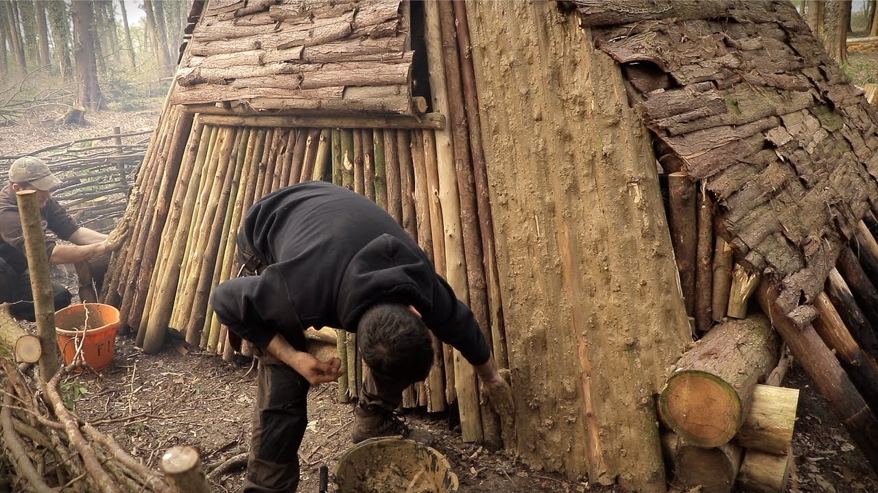 Viking Camp: Overnight in the Viking House - Clay Walls, Smoked Fish - Bushcraft Project (PART 10)