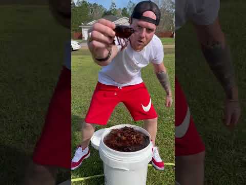 How to clean Crawfish!!