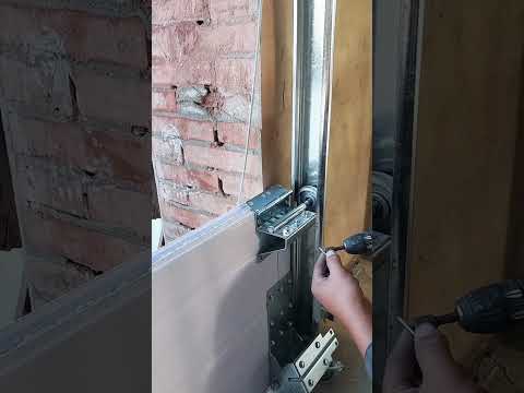 The process of fixing the rolling shutter door- Good tools and machinery make work easy
