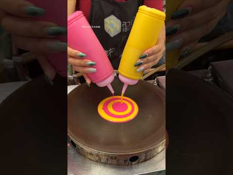 Whipped cream bomb crepe that you must eat when you go to Bangkok!!!
