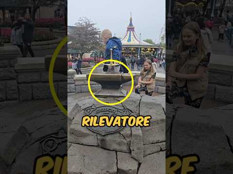 BAMBINI TROVANO LA VERA SPADA NELLA ROCCI! 🥹 #shorts