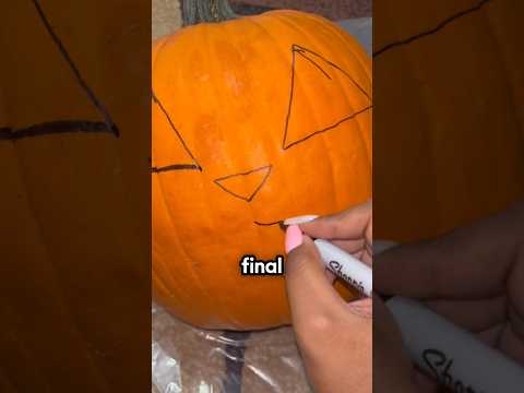 How to Make a Terrifying Pumpkin (@ashley.mariaa via TT)