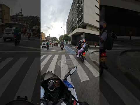 Nos encontramos con esta pareja en moto y de la nada empezaron a grabarme 🔥🏍️🚀