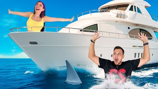 NOS MUDAMOS A UN BARCO DURANTE 24 HORAS