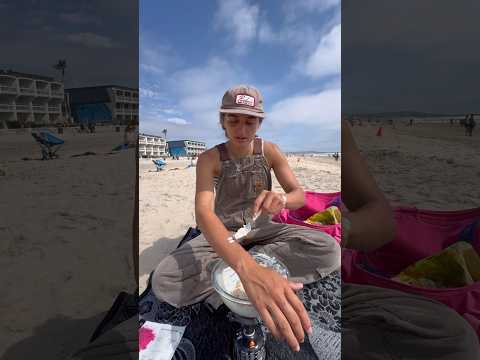 making sunscreen at the beach 🧴🌊