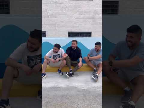 حتى باللعب ما بوخذ راحتي💔😅