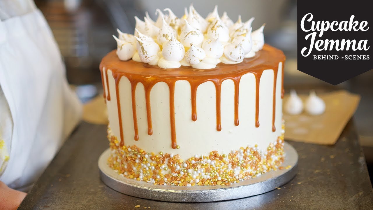 Behind the Scenes Making of a Christmas Caramel Cake