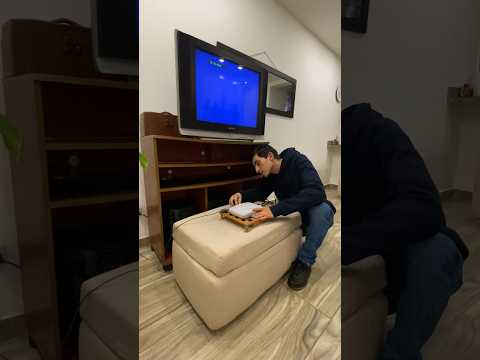 Encontré una consola Play Station 1 y probé si funcionaba 🎮