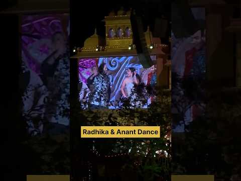 Radhika and Anant Dance at Sangeet Sandhy #ambaniwedding #anantambani Reliance Township Jamanagar