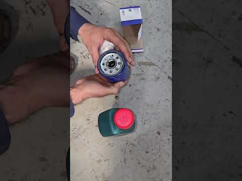 🔧🚗 cambiar el filtro de aceite de tu coche #MecánicaFácil #Coche #FiltroDeAceite #Mantenimiento