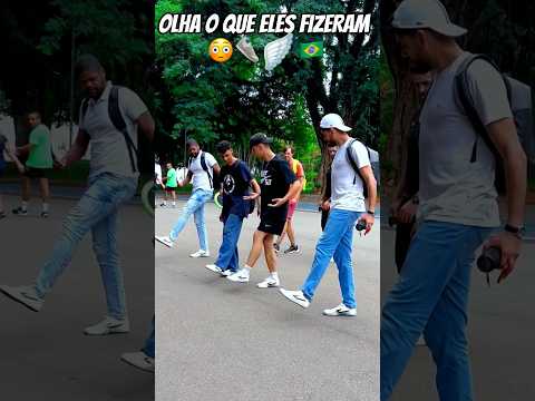 ENSINEI O PASSINHO FLUTUANTE PRA ELES ????? #trend #dancevideo #slickback #shortsbrasil  #fly