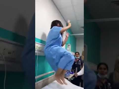 দেখে নেই মেয়েটাকে ভূতে ধরেছে #comedy #funnysong #funny