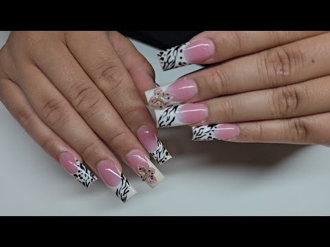 Uñas del Estilo los 90 y 2000