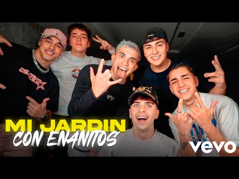 Mi Jardín Con Enanitos - Mernosketti, Roze Oficial, Max Carra