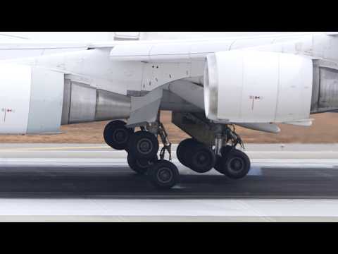 Seoul Incheon Airport Close up Lufthansa 747 400 Undercarriage landing